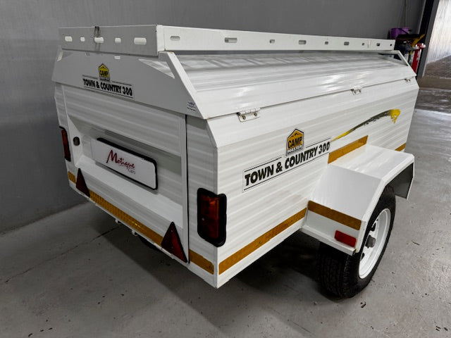 Camp Master Town & Country 300 Trailer