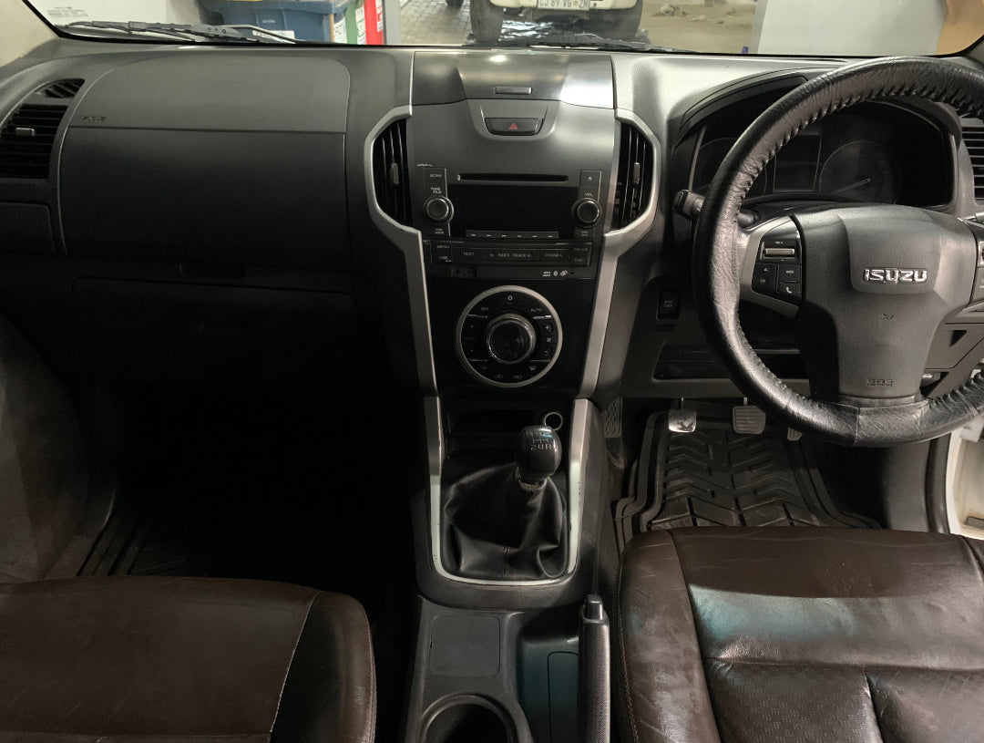 Isuzu KB 300 D-TEQ LX P/U D/C