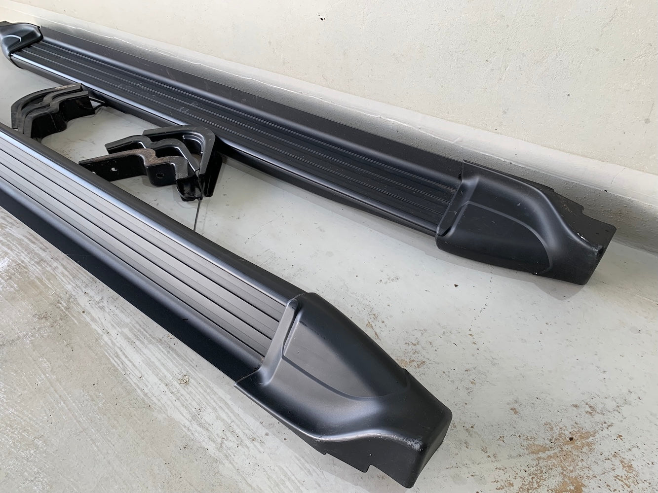 Isuzu KB Side Steps with Brackets