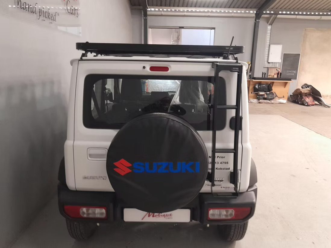 Suzuki Jimny 1.5 GLX 3-Door MT