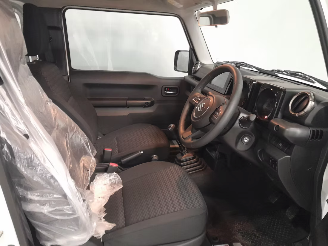 Suzuki Jimny 1.5 GLX 3-Door MT