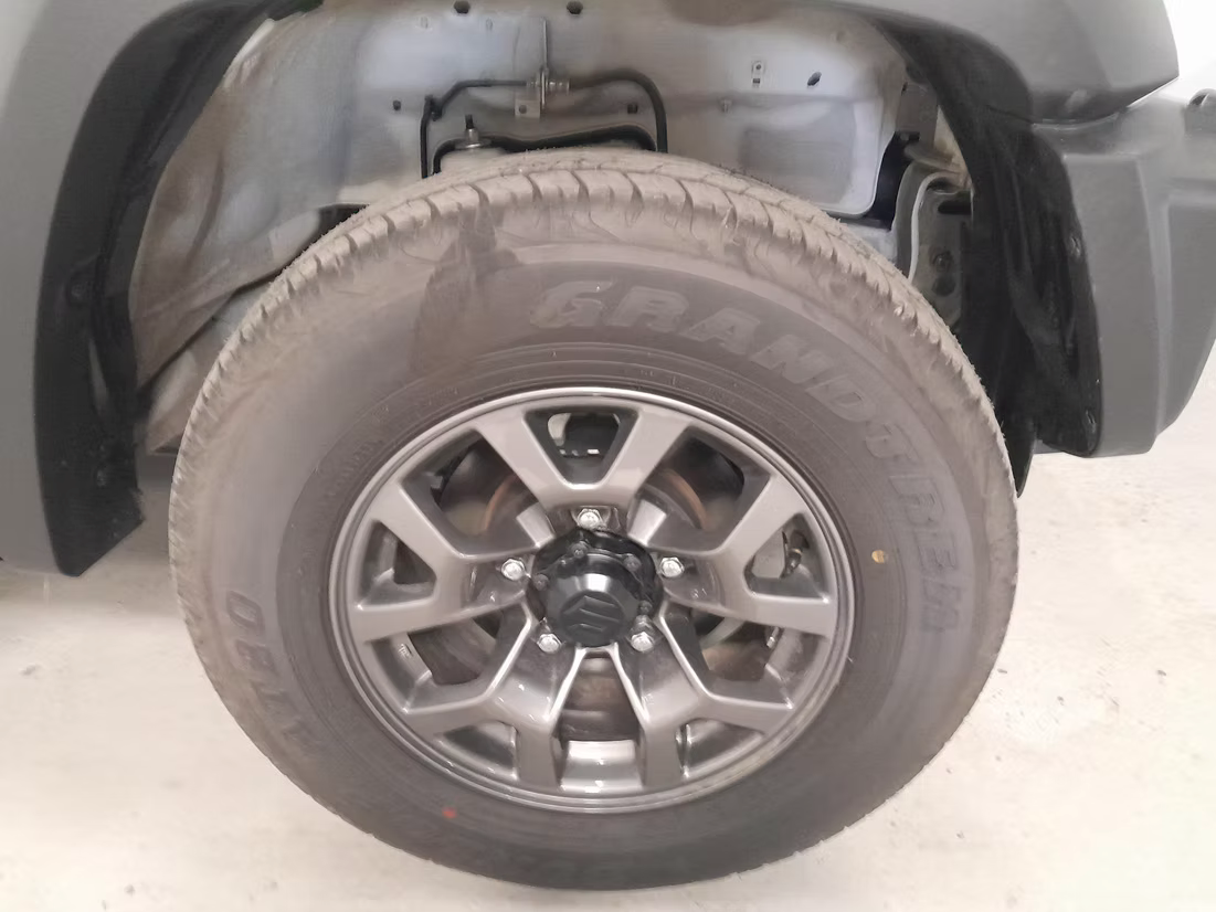 Suzuki Jimny 1.5 GLX 3-Door MT