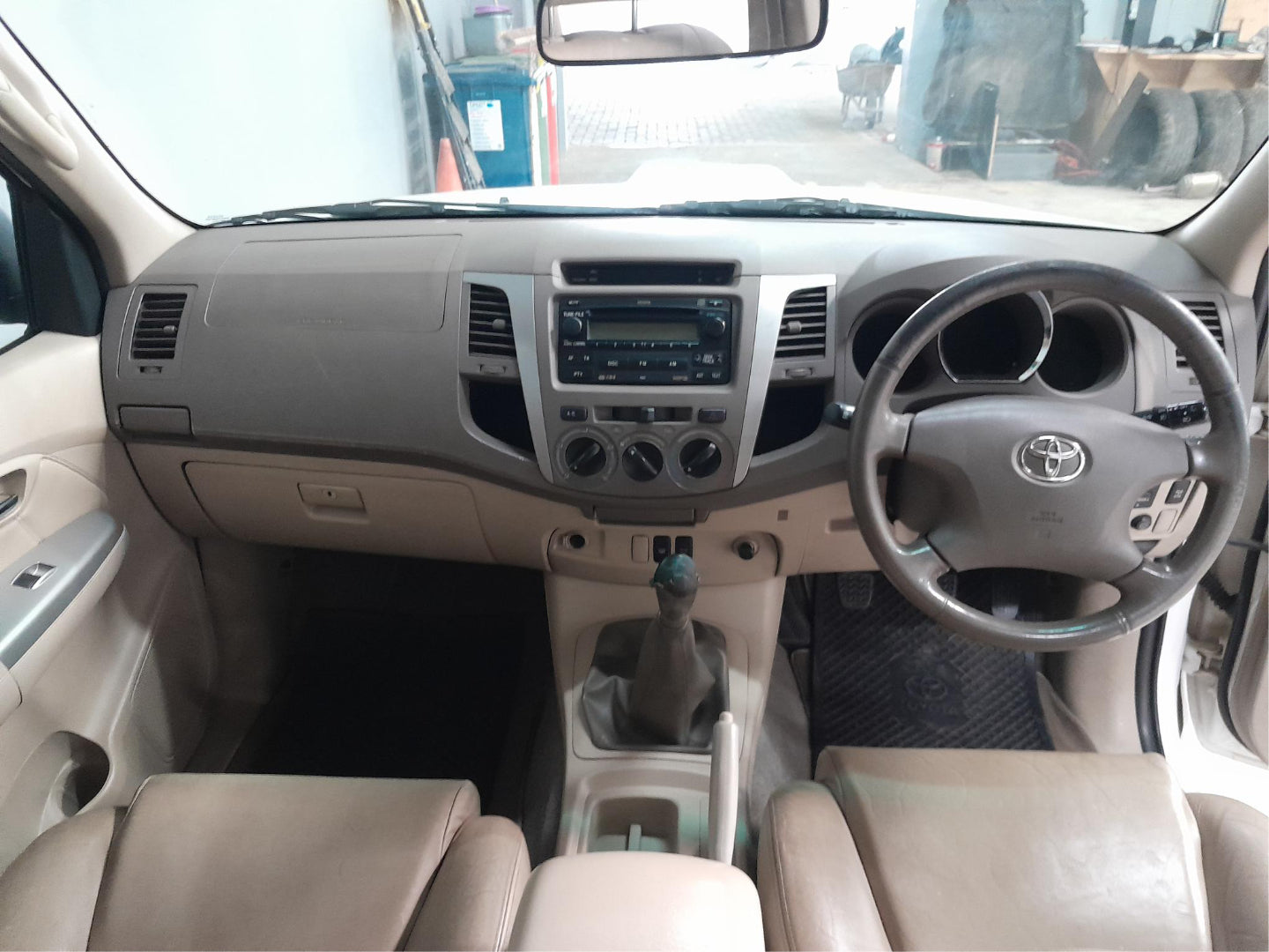 Toyota Fortuner 3.0D-4D Raised Body