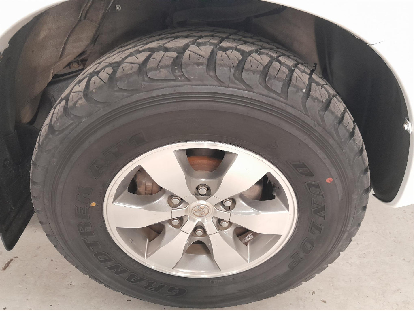 Toyota Fortuner 3.0D-4D Raised Body
