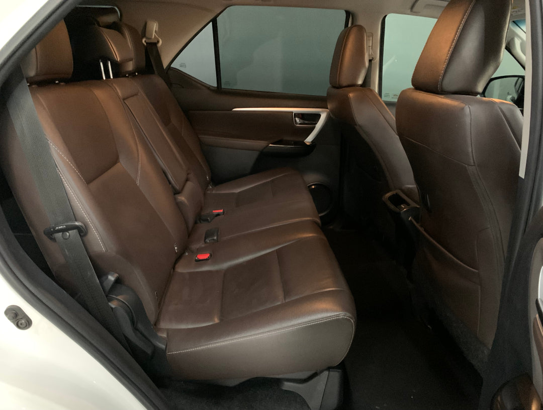 Toyota Fortuner 2.4GD-6 R/B A/T