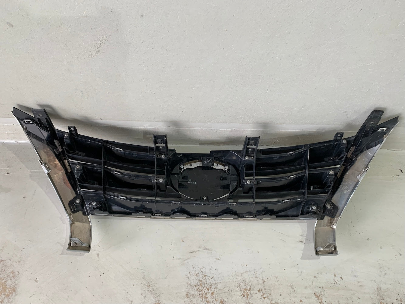 Toyota Fortuner GD6 Front Chrome Grille