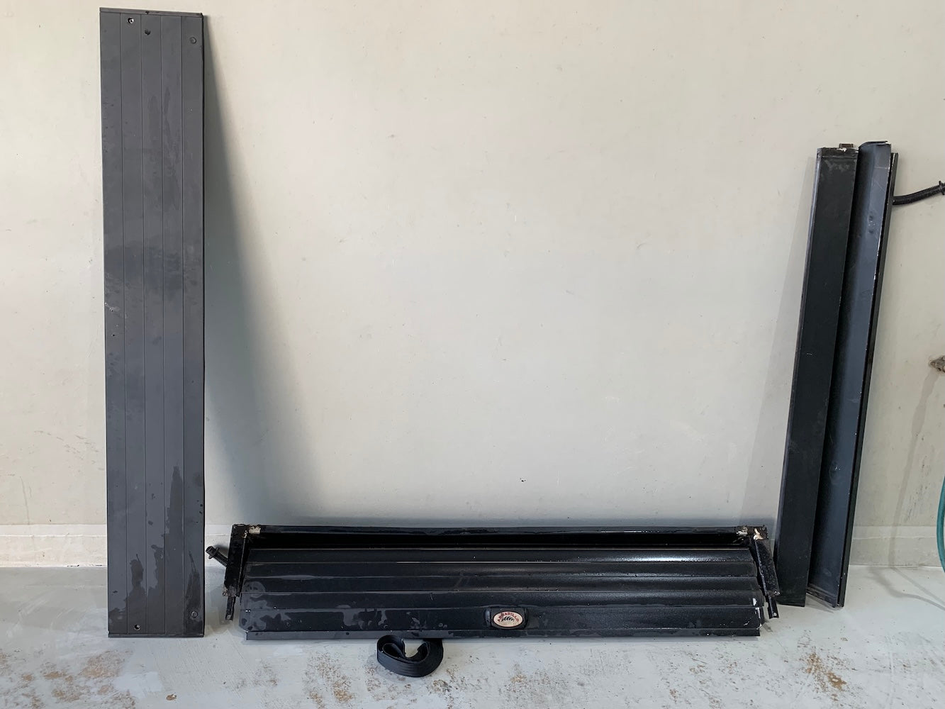 Toyota Hilux Double Cab Armidilo Roller Shutter Door