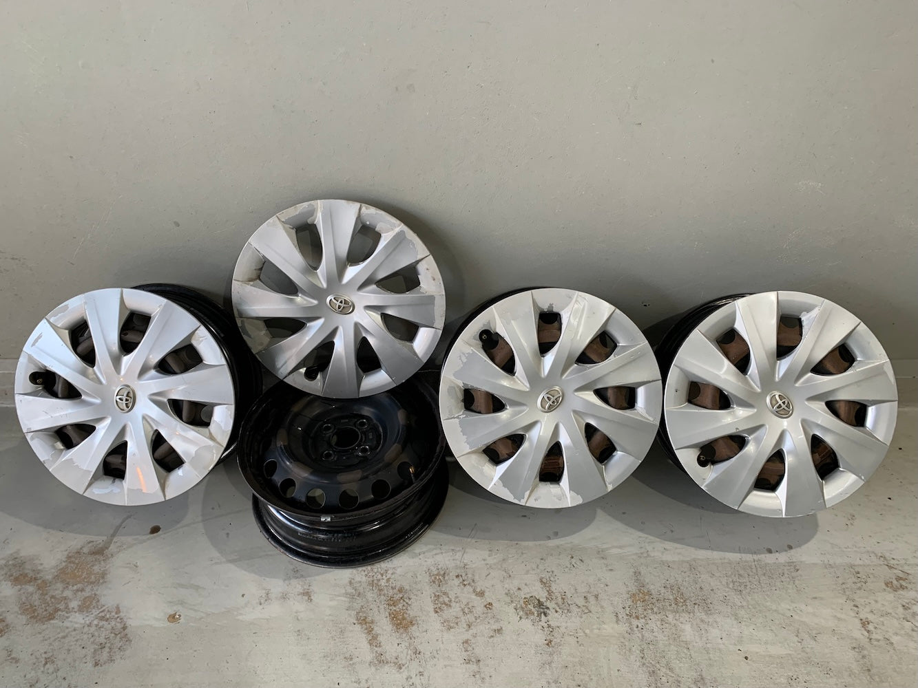 Toyota Corolla or Yaris Rims with Wheel Caps