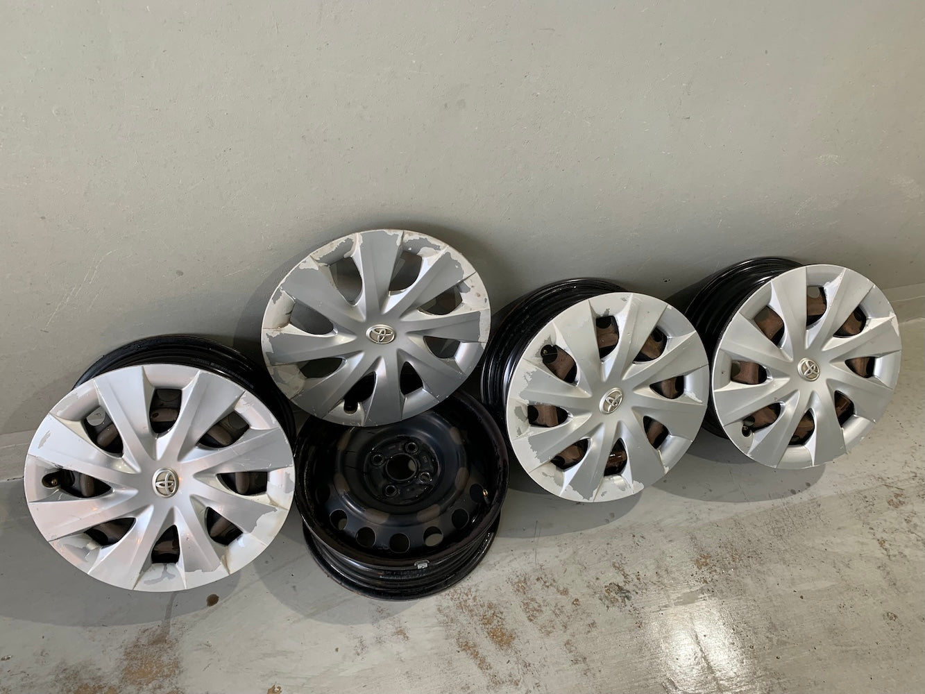 Toyota Corolla or Yaris Rims with Wheel Caps