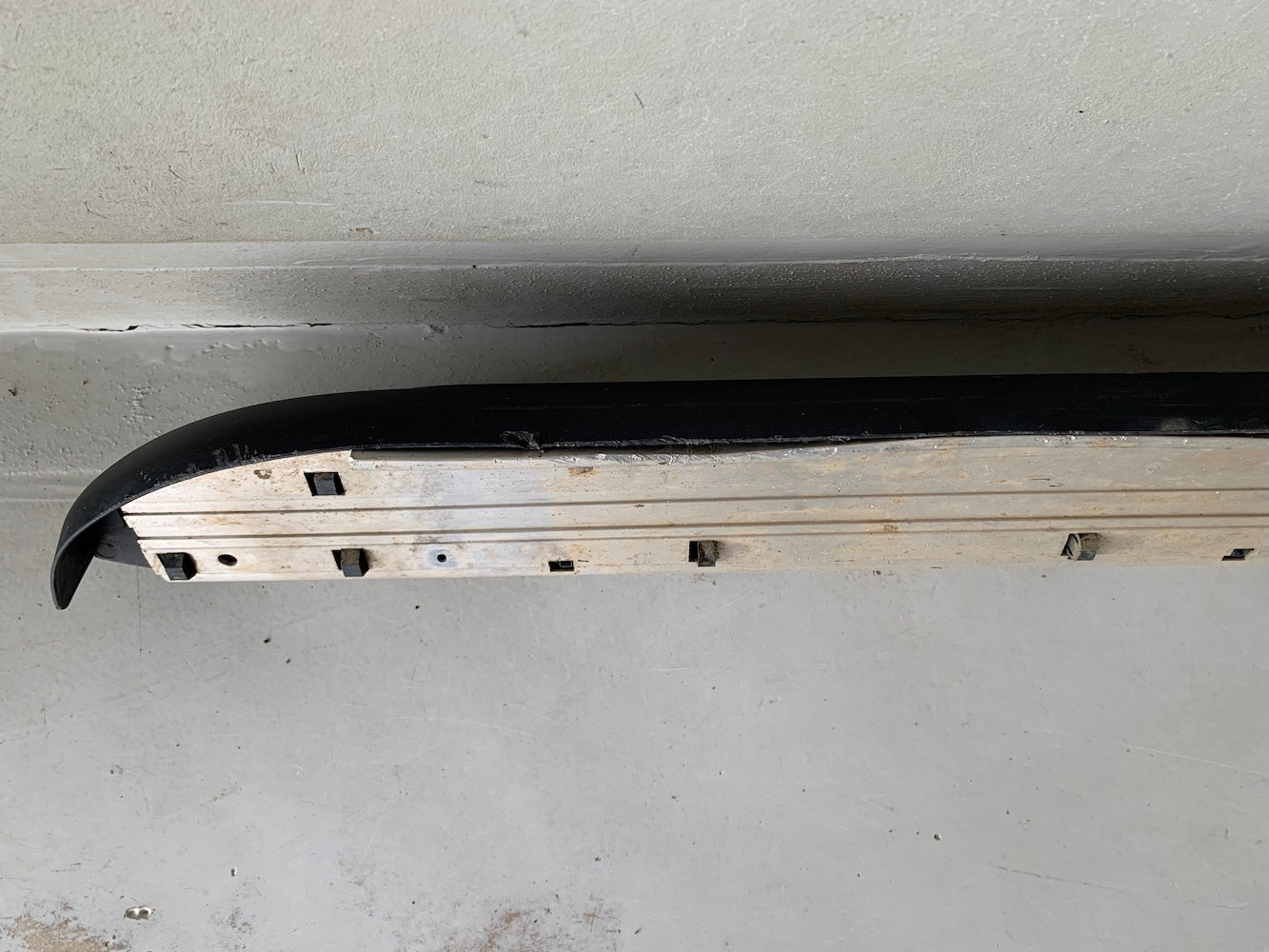 Hilux GD6 Double Cab Left-Hand-Side Side Step