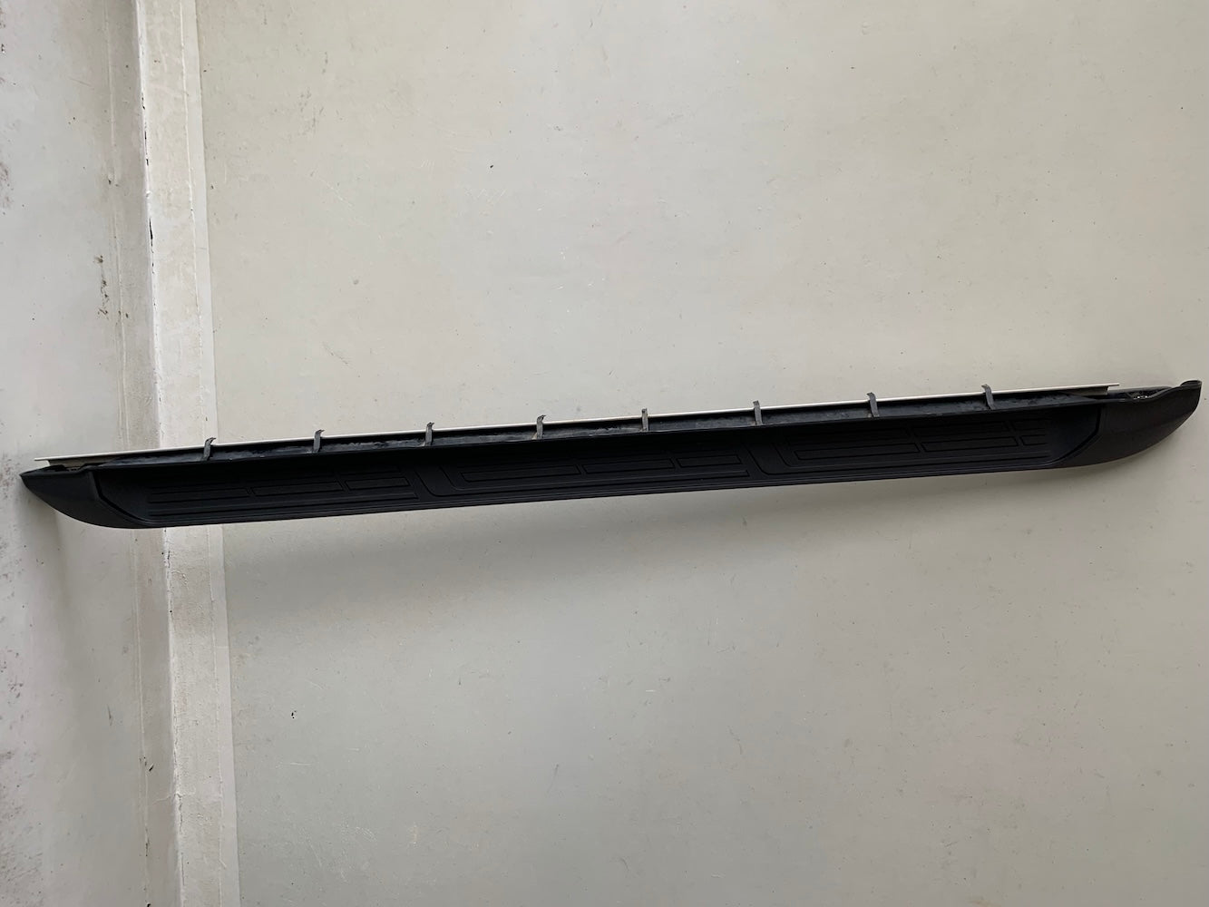 Hilux GD6 Double Cab Left-Hand-Side Side Step