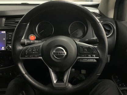 Navara 2.5DDTI PLUS 4X4 LE/LE DC PU