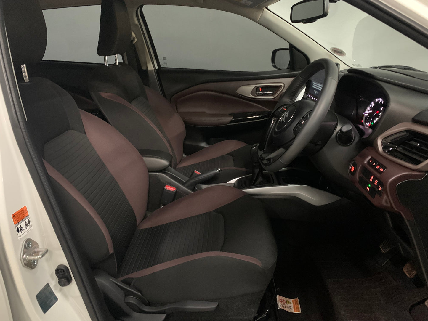 Suzuki Fronx 1.5 GLX MT