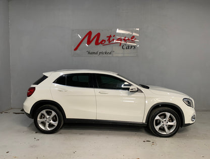 Mercedes Benz GLA 200