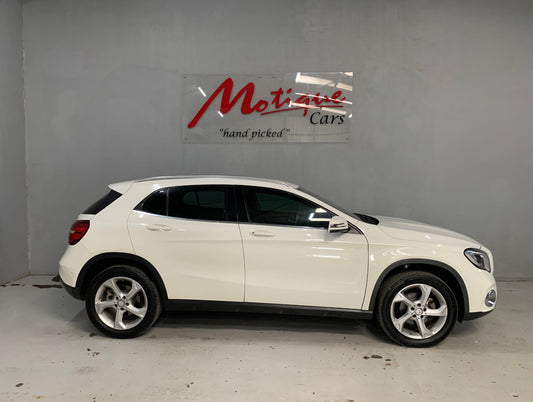 Mercedes Benz GLA 200