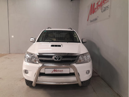 Toyota Fortuner 3.0D-4D Raised Body