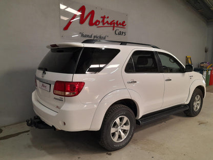 Toyota Fortuner 3.0D-4D Raised Body
