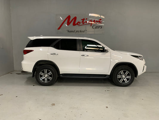 Toyota Fortuner 2.4GD-6 R/B A/T